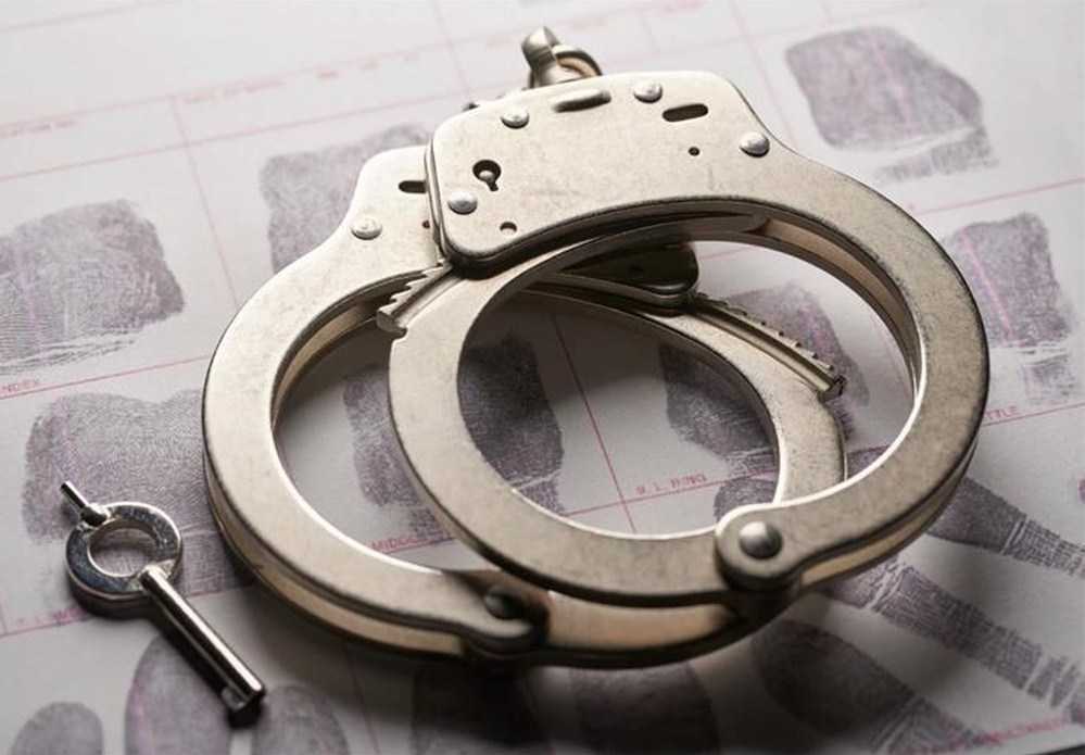 Na otoku Mljetu je u prometu uhićen vozač s 2,58 g/kg, dok mu je prometna dozvola istekla, a vozačka ukinuta. Vozilo je privremeno oduzeto