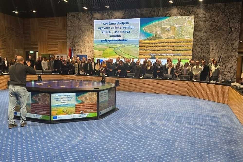Ministar Vlajčić dodijelio ugovore mladim poljoprivrednicima vrijedne 6,2 milijuna eura
