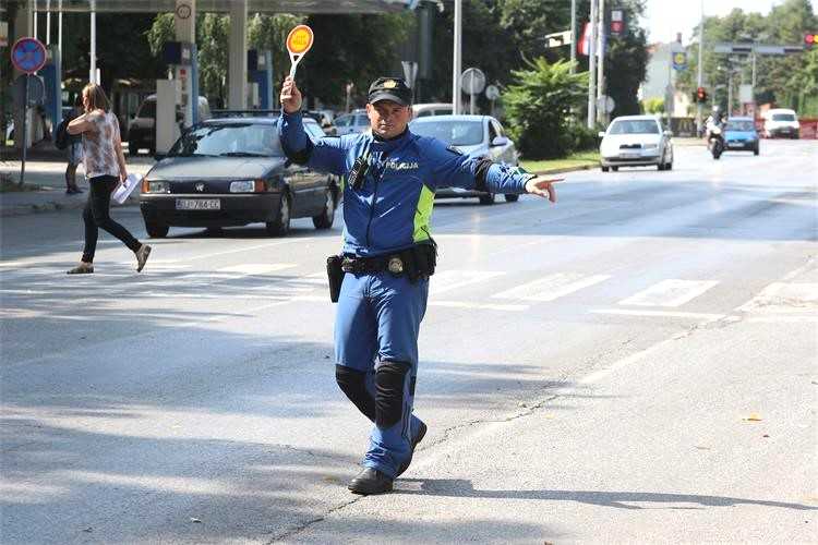 Policijski službenici su protiv počinitelja prometnih prekršaja poduzeli 784 represivne mjere