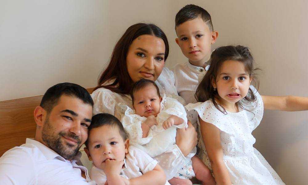 Ministar Šipić najavio potpuno novu vladinu mjeru: Obiteljima s četvero i više djece država će dati 15.000 eura za auto!