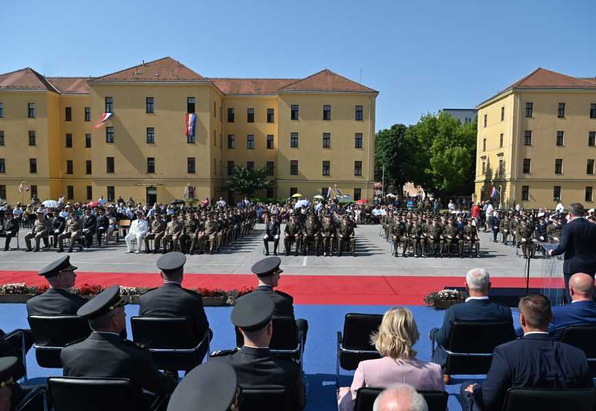 MORH raspisao javni natječaj za prijam 300 vojnika/mornara u djelatnu vojnu službu