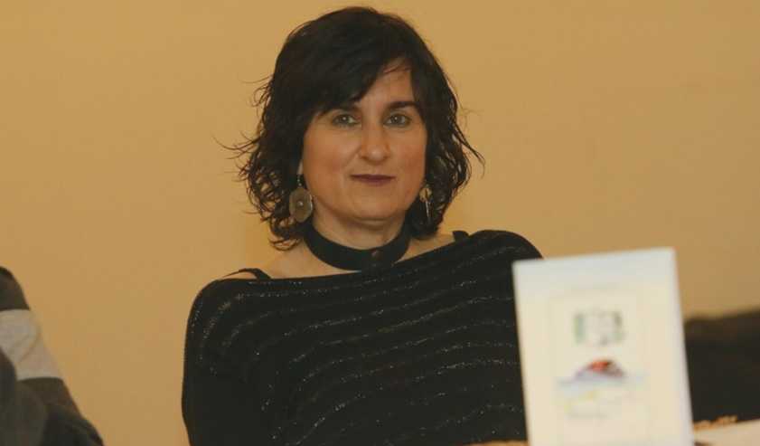 Dražena Radonić objavila ‘Pjesmaricu’