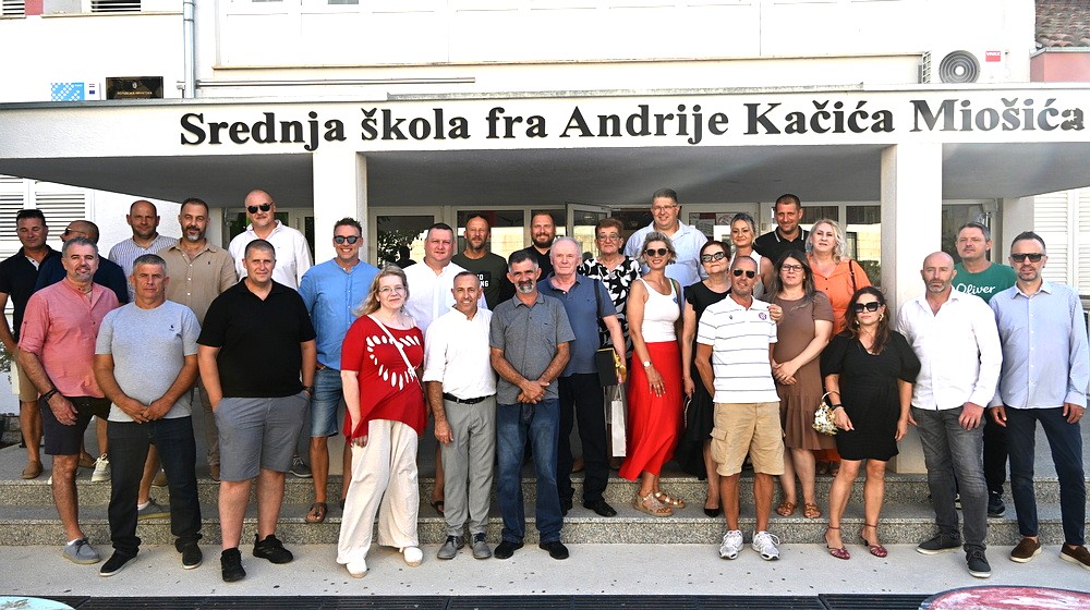 30 GODINA: 39 GENERACIJA PLOČANSKIH SREDNJOŠKOLACA PROSLAVLJA VRIJEDAN JUBILEJ – fotogalerija