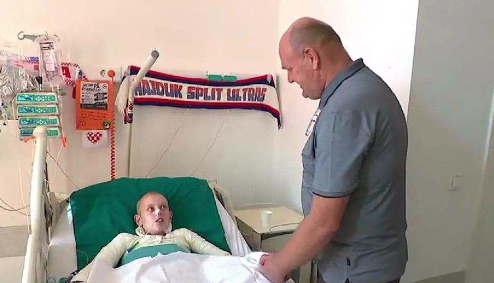 Roko (15) je preživio strujni udar od 35.000 volti. Sad se vratio kući: ‘Hrabri mali veliki borče!‘