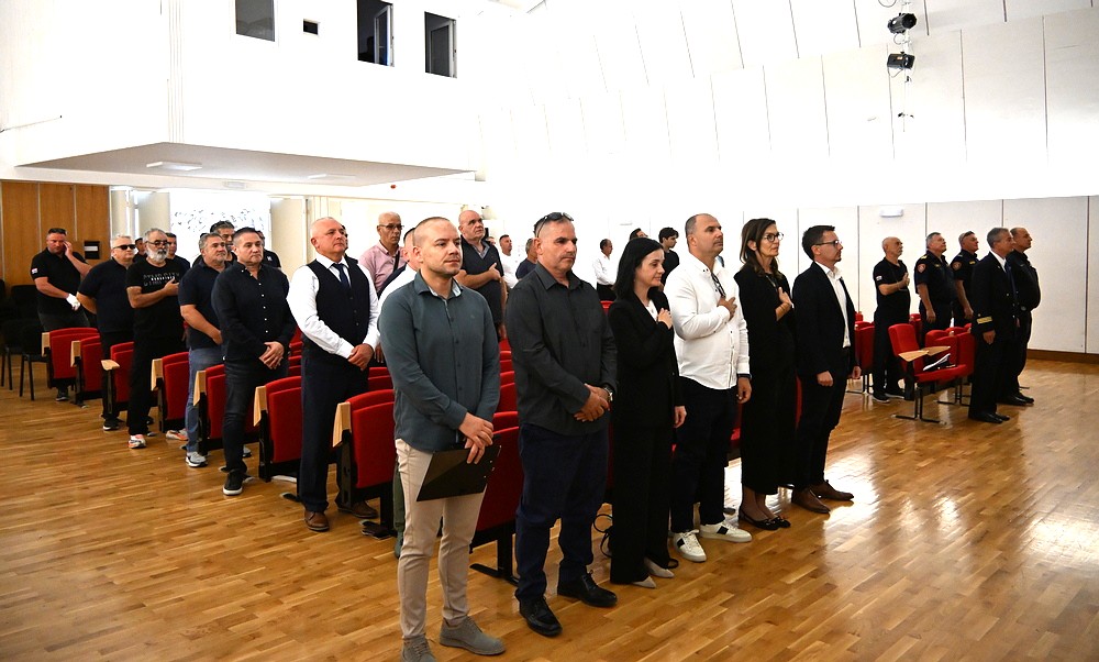35 GODINA PRVIH HRVATSKIH ROČNIKA IZ PLOČA; IVAN MAREVIĆ: PONOSNI SMO! ŽANA MAREVIĆ: ČUVAJTE ZAJEDNIŠTVO!
